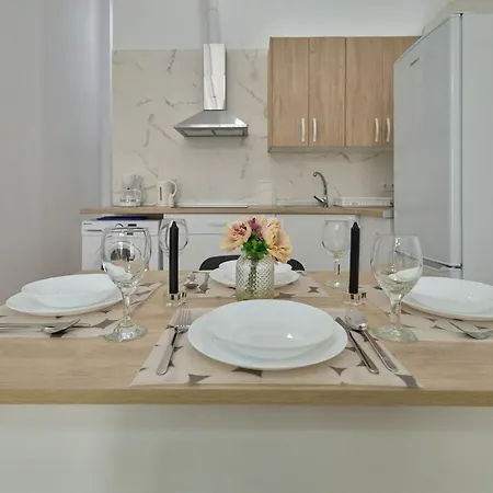 Hasta 6 Viajeros, Luz Natural Cocina Equipada * Algeciras