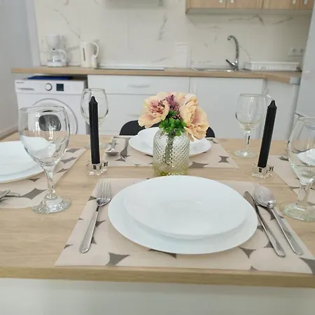 Hasta 6 Viajeros, Luz Natural Cocina Equipada * Algeciras
