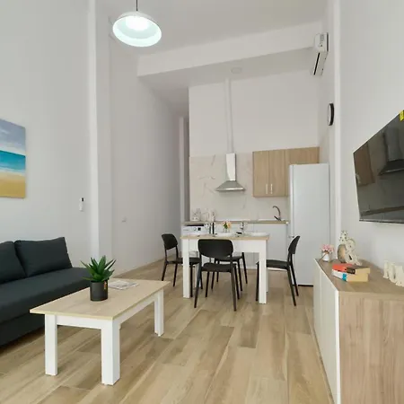 Hasta 6 Viajeros, Luz Natural Cocina Equipada Apartamento *